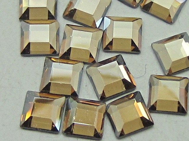 36Pcs. 3MM SQUARE GOLDEN SHADOW HOTFIX European Rhinestones